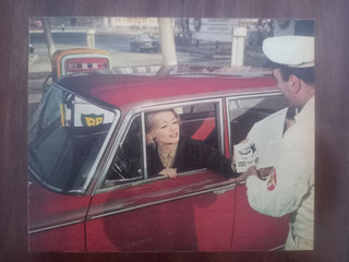Fiat 1500 Berlina rot BP Tankwart Abbildung 1965