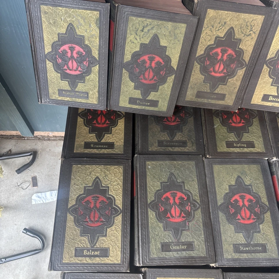 Collected Works Walter Black 1927-1929 of Wilde Voltaire Duma Hugo Zola Set 24 - Image 2 of 4