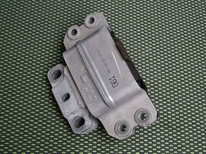 Original VW Getriebelager Halterung Halter 1K0199555CD