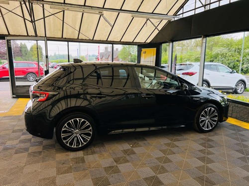 2020 Toyota Corolla 1.8 Corolla Design HEV CVT 5dr Hatchback Hybrid Automatic - Picture 9 of 20