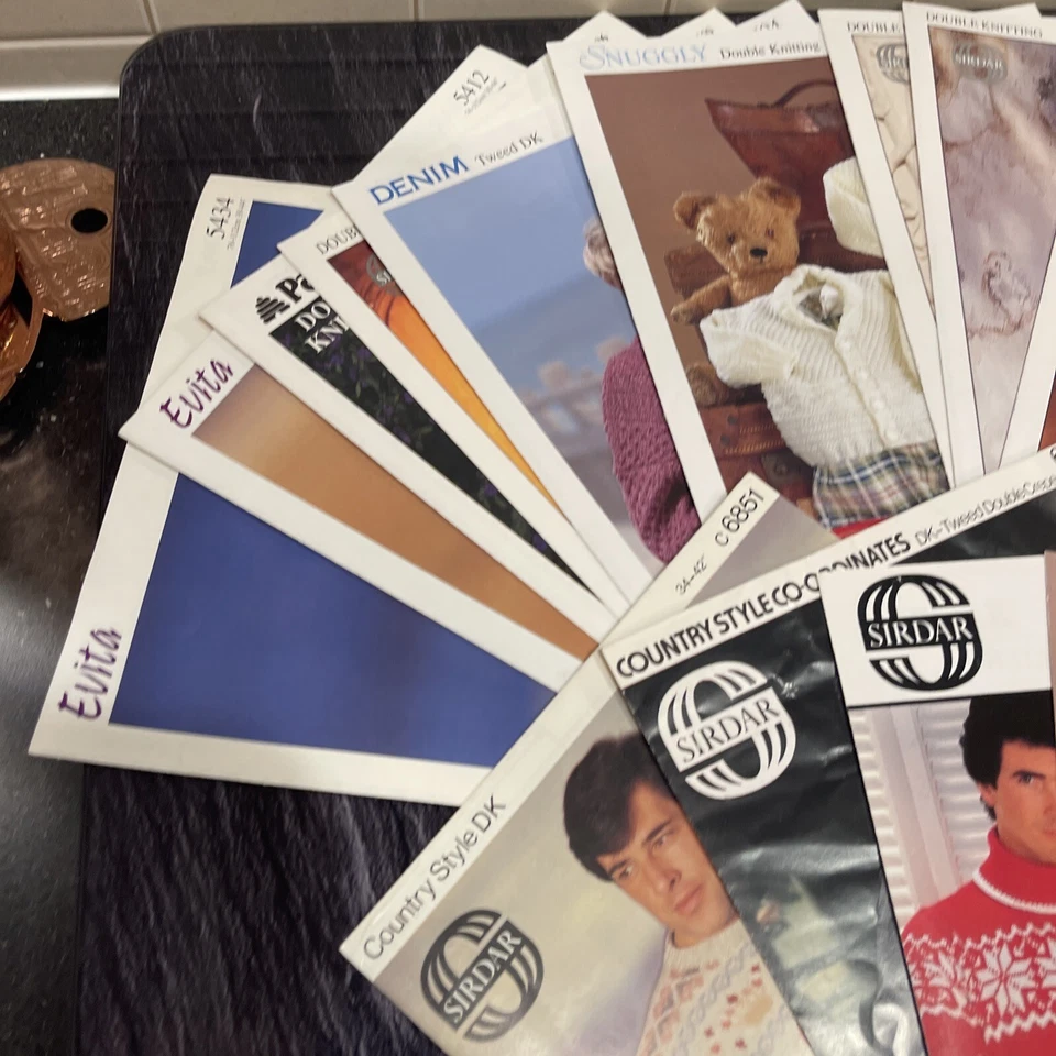 26 Vintage Knitting Patterns 4ply, DK, Mohair, Chunky, Sirdar, Wendy, Patons. D1 - Image 4 of 4