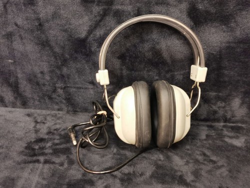 Vintage E MD-802 Headphones Japan 8 Ohm Classic Over Ear Old School Audio