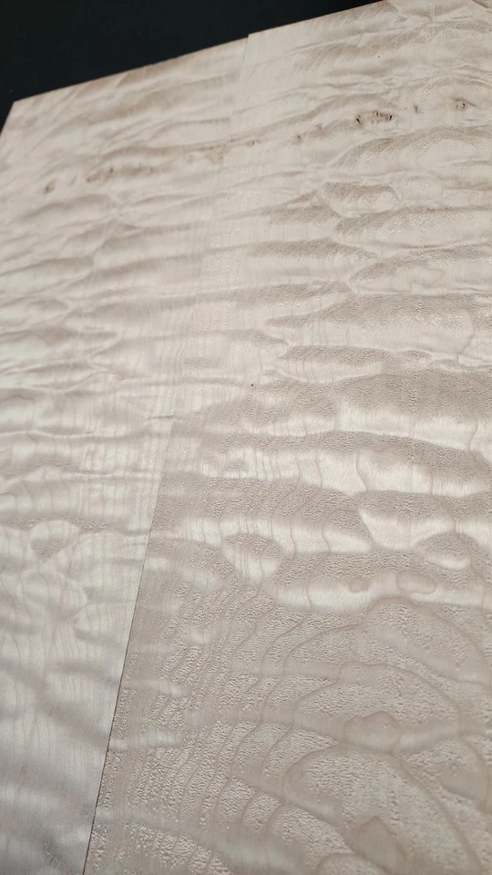 Juego Bookmatch de arce acolchado #1070 L.223/4" xW.147/8" x T. 5/16"  Foto 3 de 4