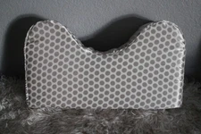 #100 Style Saver Neck Silver & White Polka Dot - Goodman Specialty Pillow