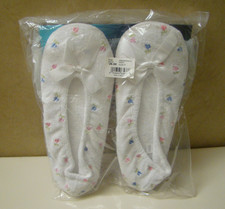    Isotoner Women's White Embroidered Rosebud Terry Ballerina Slippers L 8-9 NIP