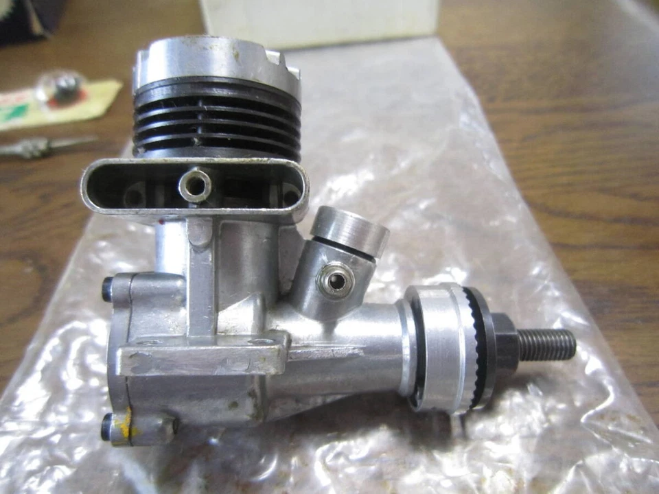 Raro Motor de Avión Modelo Línea de Control OS Max 29 "Twin Stack" Años 50 Excelente Foto 2 de 4