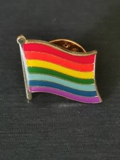 LGBT RAINBOW FLAG GAY PRIDE pin's Badge Brooch