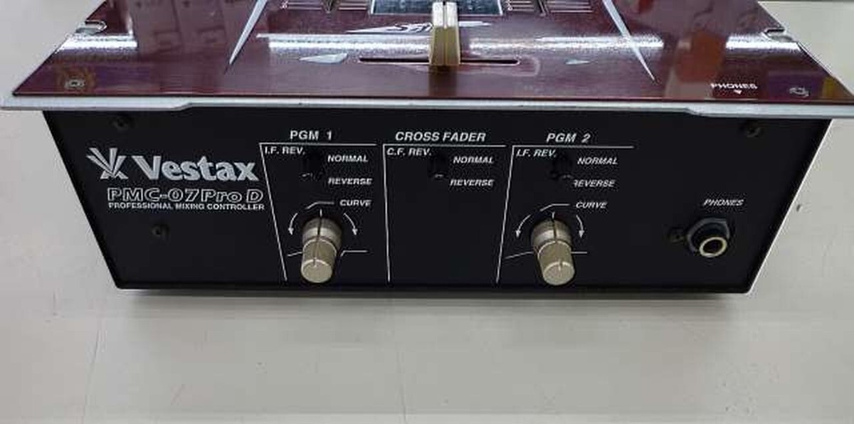 Vestax PMC-07 Pro D Professional Mixing Controller SAMURAI Vestax PMC-07 Pro D Professional Mixing Controller SAMURAI