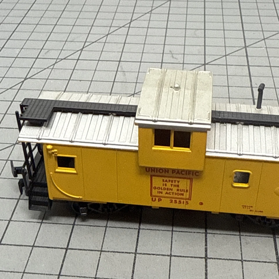 MODEL POWER HO - Caboose #9114 - Union Pacific #25515 - Image 3 of 4