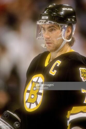 BOSTON BRUINS CAPTAINS "C" PATCH FOR 1981-1995 BLACK JERSEY RAY BOURQUE - Picture 2 of 3