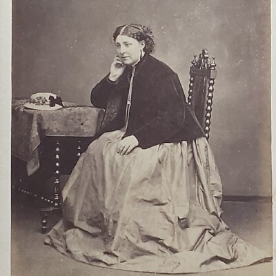 Viktorianisches Foto CDV Dame betrachtet Hut W M c schlanker Hunstanton