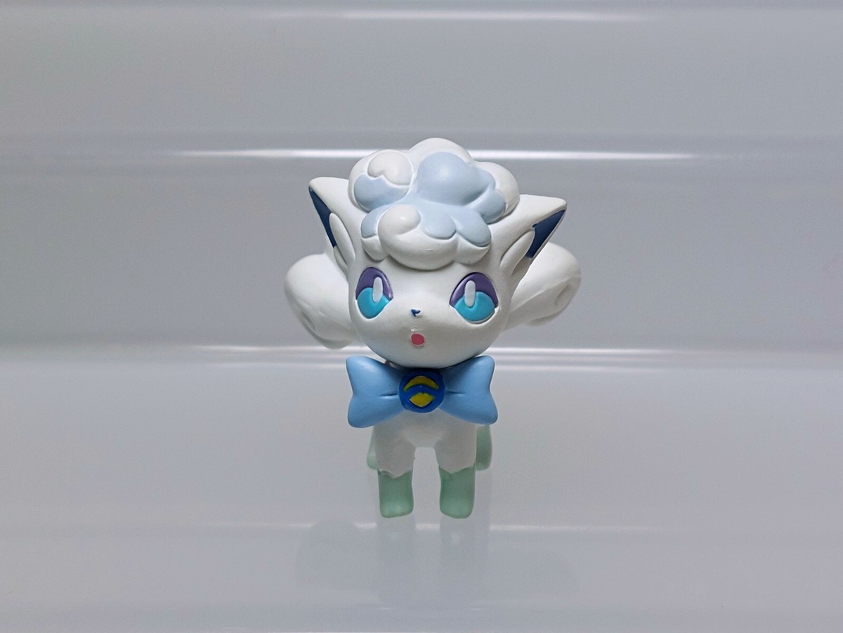 Alolan Vulpix Ultra Guardians Pokemon Moncolle Ex Figure Takara