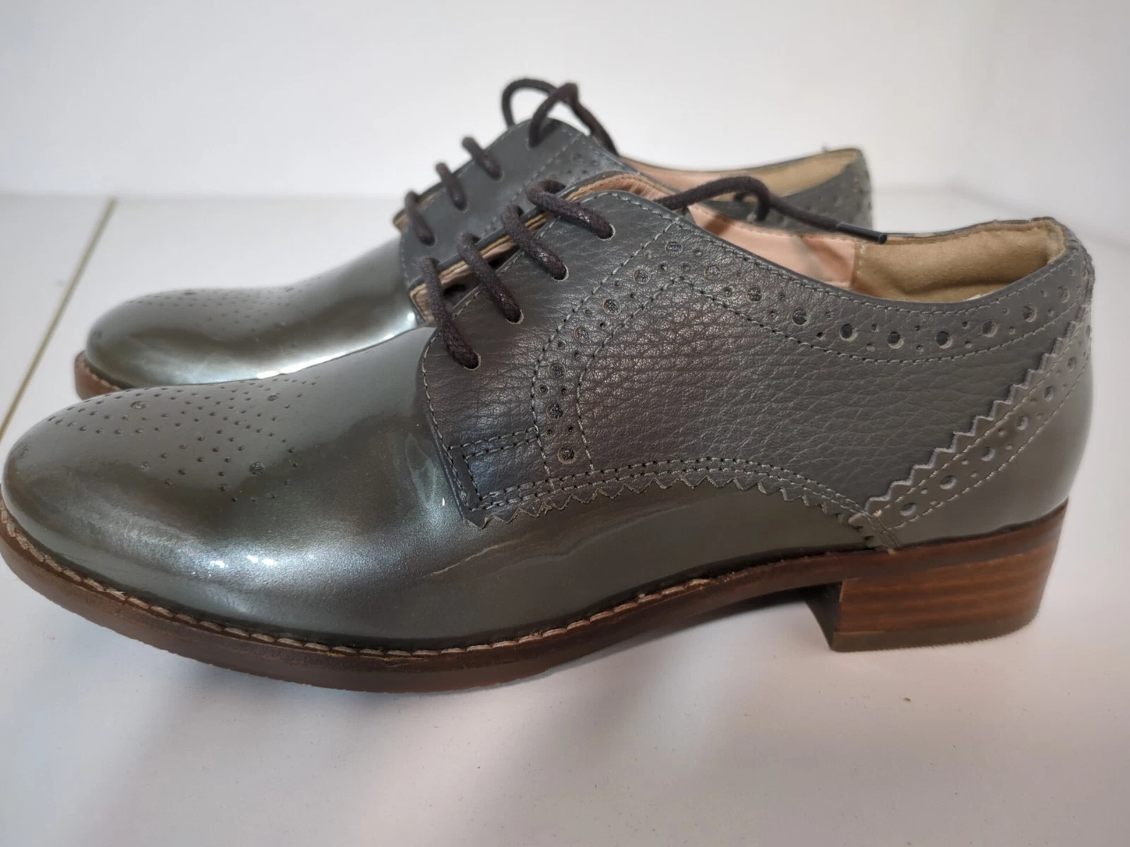 Clarks Brogues stringati in pelle verniciata donna taglia UK 3 nuove prezzo di listino 59