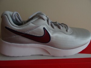 nike tanjun kaina nuo 27.96 € (11 pard.)