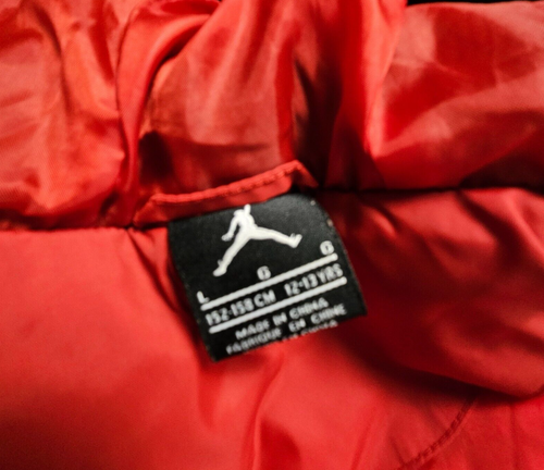 Air Jordan Full Zip Puffer Jacket Hooded Logo Sleeves Black Red Boys L Nylon - Picture 3 of 14