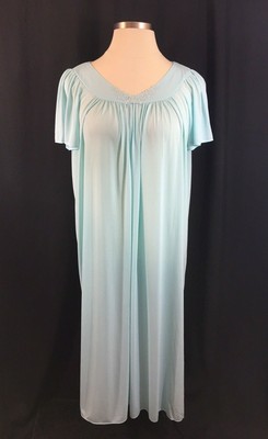 miss elaine long sleeve nightgown