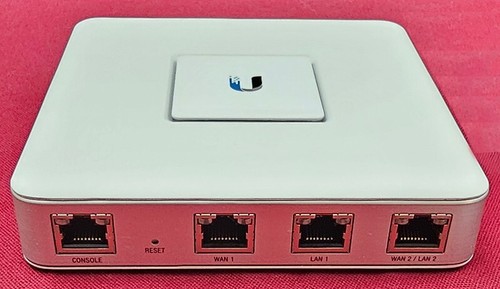 Ubiquiti Networks USG Unifi Security Gateway - Picture 2 of 6