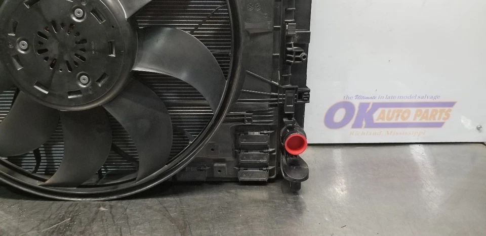 18 MERCEDES BENZ AMG GT 190 4.0L RADIATOR AC CONDENSER FAN COOLING MODULE - Image 4 of 4