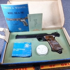 Smith  Wesson Model 79G .177 Cal CO2 Air Pistol Vintage With Box And Manual