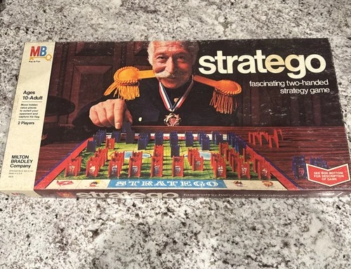 Vintage Stratego Board Game Milton Bradley 1977 - 100% COMPLETE