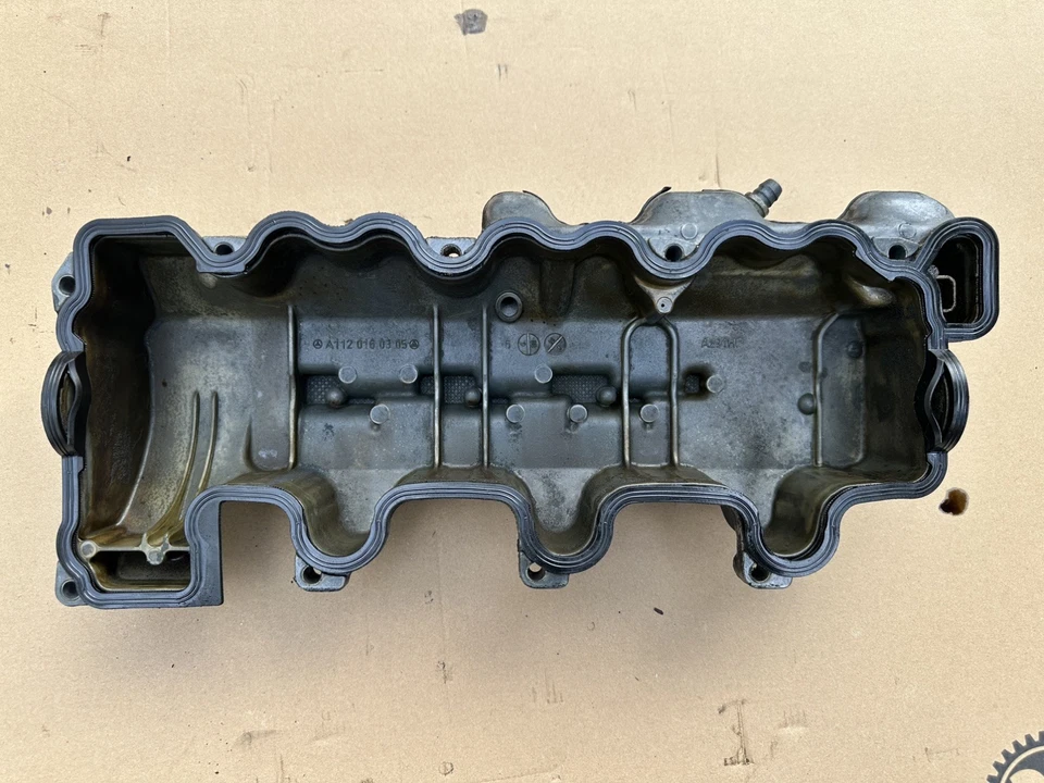 97-05 Mercedes CLK/SLK/C320/280 C32AMG двигатель правая крышка головки 1120160305 LocPic - Изображение 2 из 2