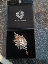 Annette Albrecht, Anhänger Löwenkopf Skulptur, Handarbeit