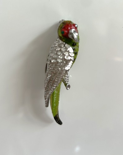 Vintage green parrot pin brooch silver tone with rhinestones lucite body - Picture 5 of 5
