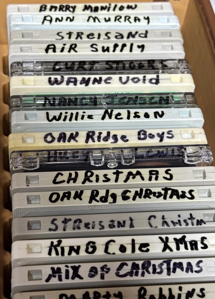 VTG Carrying Case Mixed Lot 48 Classic Rock Country Popular Music Cassette Tapes Foto 4 de 4