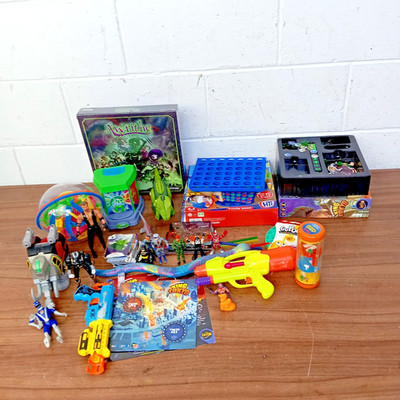Seltene gemischte Spielzeug Action Figuren Konvolut 80er 90er 00er Retro Modern Spiele Lot