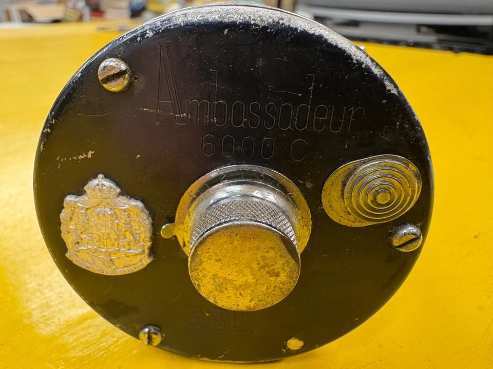 Carrete de fundición de cebo vintage Ambassadeur 6000c negro piezas o reparación Foto 2 de 4