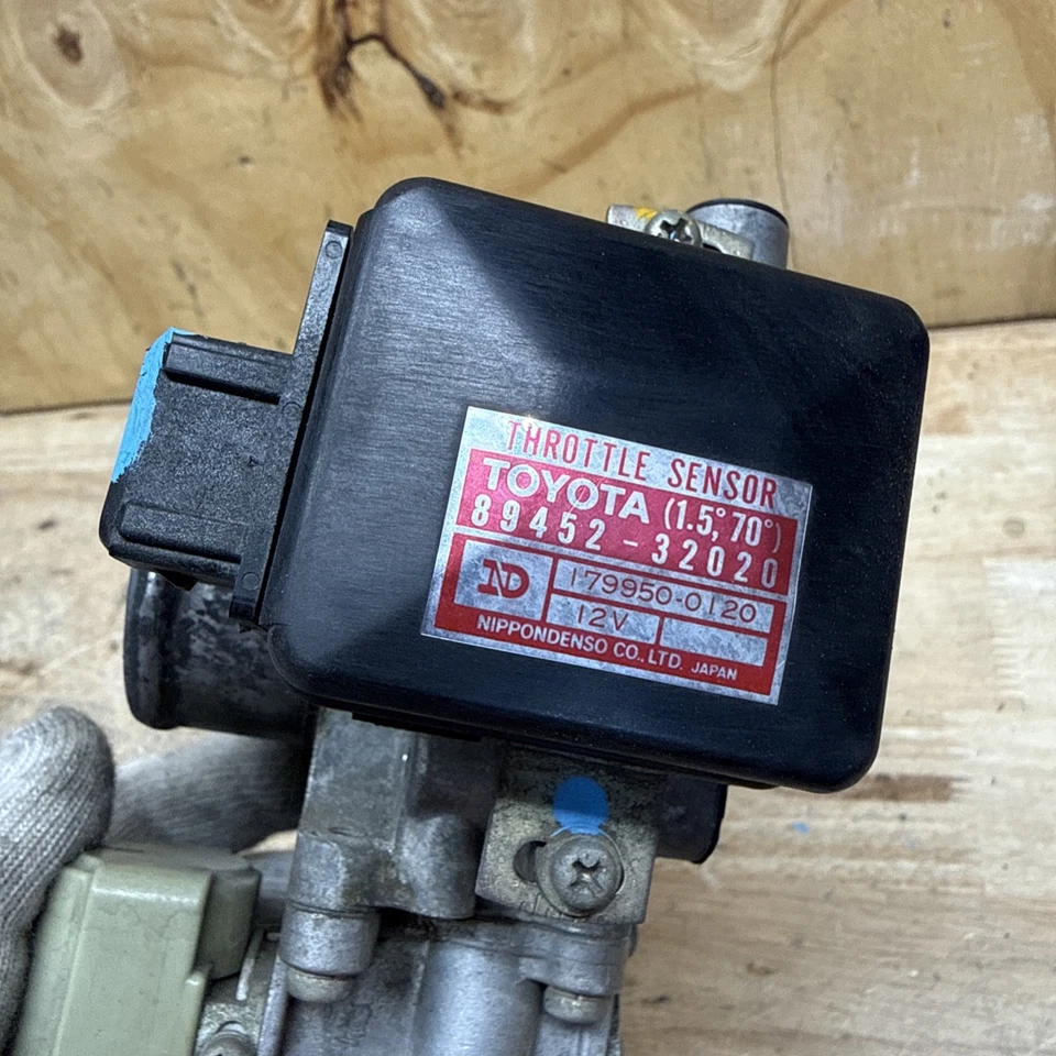 1986-1990 TOYOTA CELICA CAMRY Throttle Body Valve 1.6/2.0/2.2L 22210-74220 OEM Foto 2 de 4