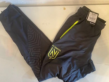 Macron FC Nantes Jogginghose L / NEU