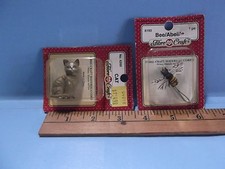 1990's Fibre-Craft Materials Corporation 1.5"in Cat  1"in Bee