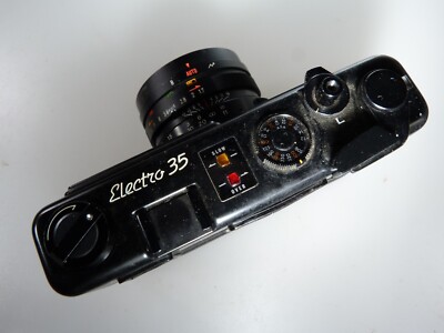 VINTAGE BLACK YASHICA ELECTRO 35 GT W YASHINON-DX 45/1.7 LENS