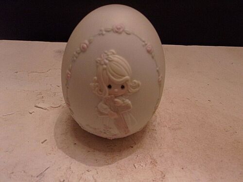 Precious Moments “I Will Cherish The Old Rugged Cross” Easter 1991 Egg - Picture 1 of 3