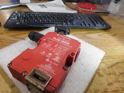 Allen Bradley / Guardmaster Cat#: TLS2-GD2  Interlock w/ Key.  For Parts