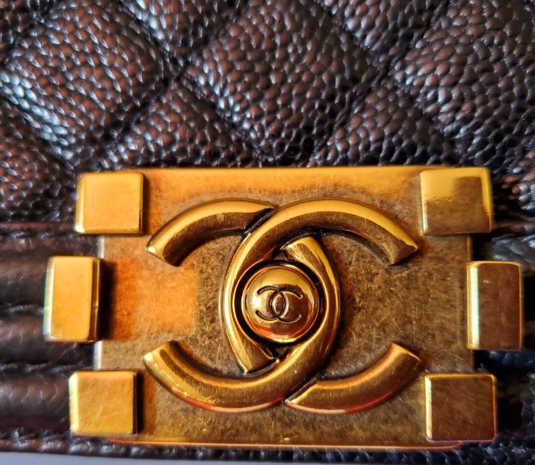 100% Auth. Chanel LEBOY medium, Vintage Gold Hardware Dust Bag+Box