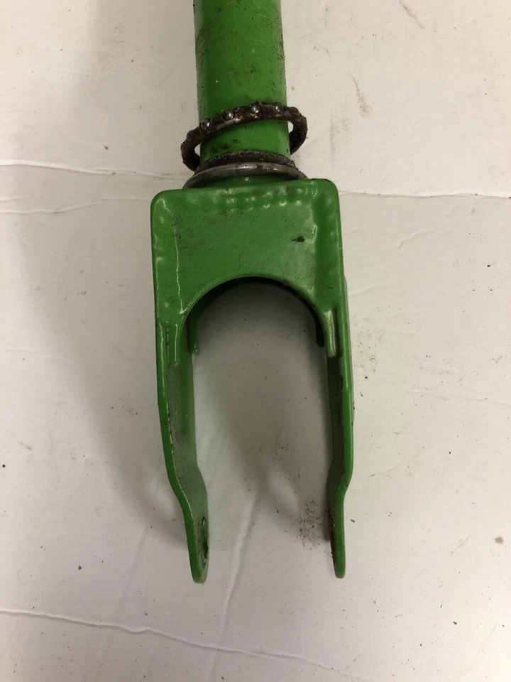 Razor Scooter E90 Green Front Forks - Image 2 of 4