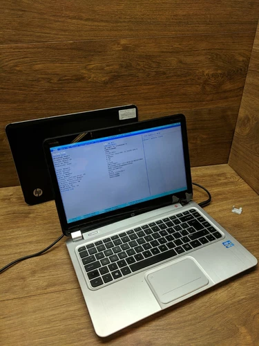 HP TouchSmart I5 Black Laptop Touchscreen and motherboard working!!