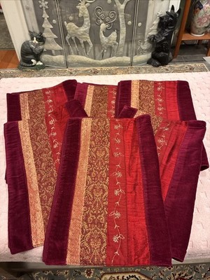 Crate & Barrel Set Of 6 Arabesque Red Silk Blend Placemats Burgundy Gold Red