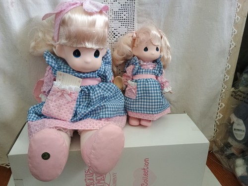 Bambola in vinile Precious Moments 16" con scatola 1082 Lori & Little Ginnie Mommie - Foto 1 di 4