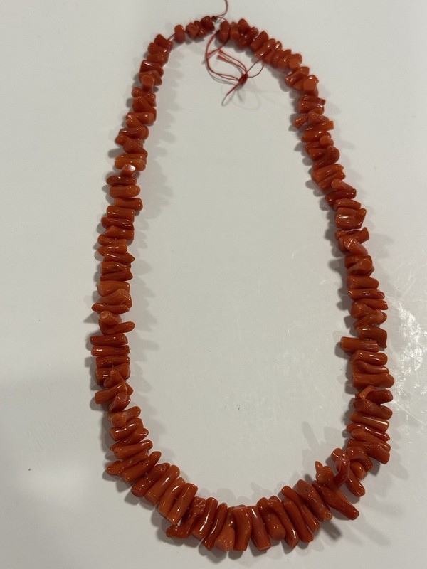 147ct Vintage 1970s Red Salmon Momo Branch Twig Necklace Supply Strand