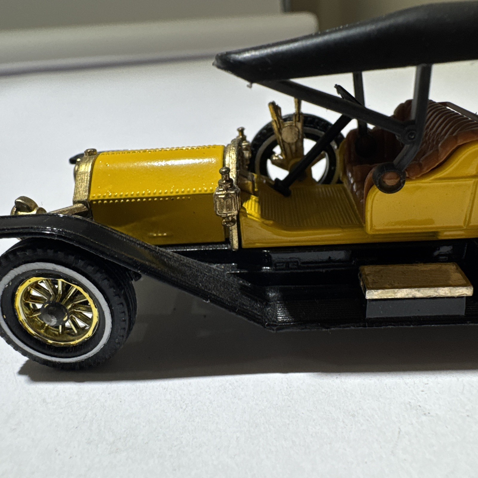 Picture 9 of 24