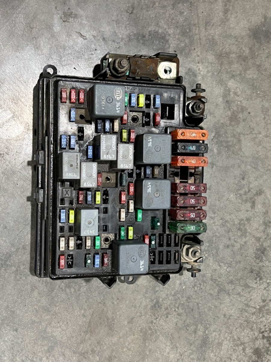 2002 Chevy Silverado Engine Fuse Box panel | eBay