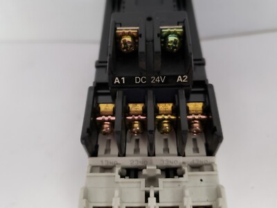 ふじじ FUJI ELECTRIC SH-4/G DEFINITE PURPOSE CONTACTOR W/SZ-A40 CONTACT