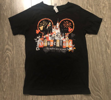Disneyland Halloween Happiest Place On Earth T Shirt Youth Large 14-16 Used