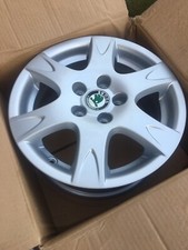 ORIGINALE NUOVO.  Cerchio in lega Skoda Fabia 6Y0 601 025 N