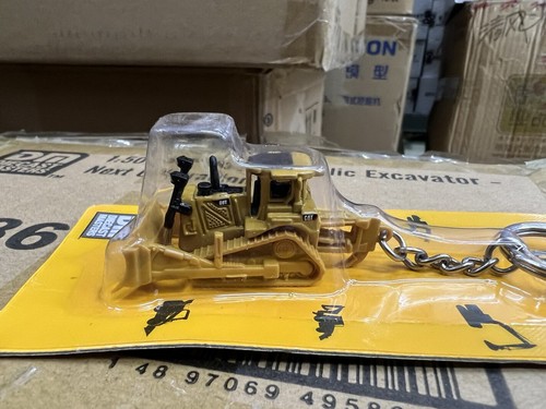 Llavero diecast Masters Cat D8T tipo pista tractor diecast 85984 - Imagen 3 de 5