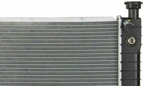 Radiador 1790 compatible con Chevy C1500 K1500 1998 GMC C1500 K1500 V8 4,3 L 5,0 L Foto 3 de 4