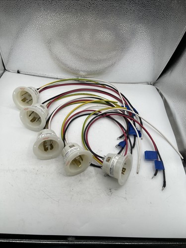 Menge 5 Hubbell Verdrahtungsgerät Hbl2715 Flansch Verriegelungseingang 30 A, 125/250 V AC,